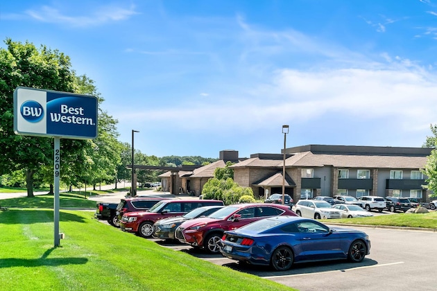 Gallery - Best Western Okemos East Lansing Hotel & Suites