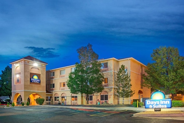 Gallery - Days Inn & Suites By Wyndham Airport Albuquerque