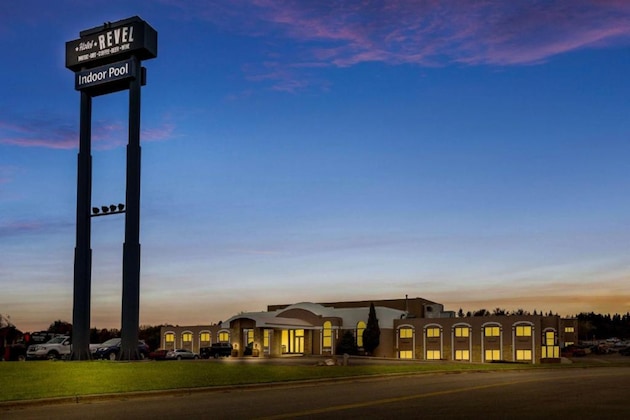 Gallery - Revel Hotel Minot, Surestay Collection By Best Western