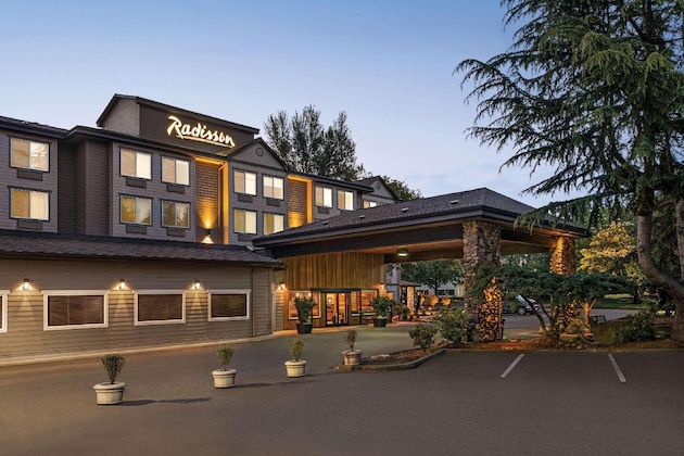 Gallery - Radisson Portland Airport