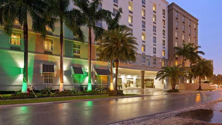 Gallery - Best Western Premier Miami International Airport Hotel & Suites
