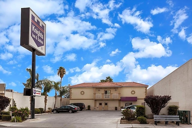 Gallery - Howard Johnson By Wyndham Bakersfield