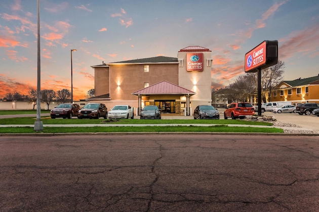 Gallery - Comfort Suites Sioux Falls