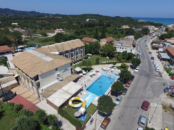 Gallery - Silver Beach Hotel And Annexe Apartments