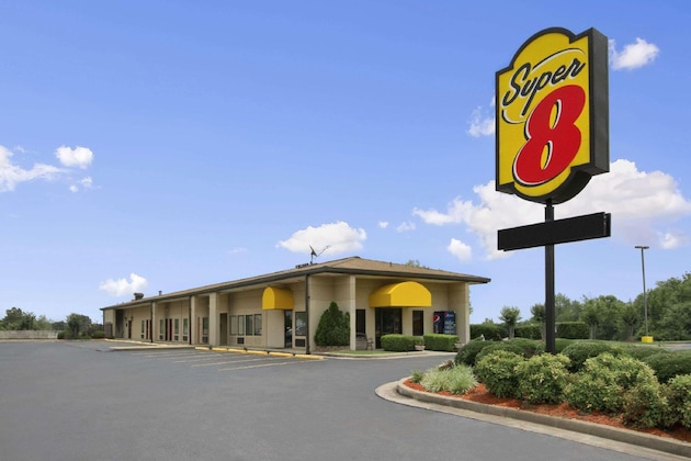 Gallery - Super 8 By Wyndham Tupelo Airport