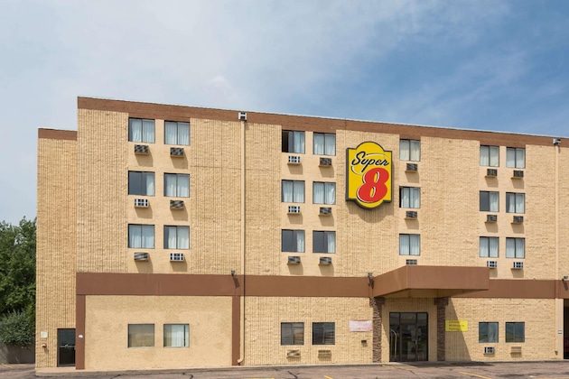 Gallery - Super 8 By Wyndham Colo. Sprs. Garden Of The Gods