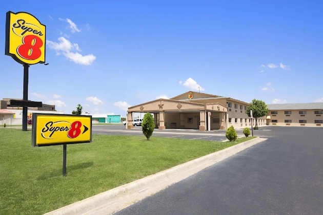 Gallery - Super 8 by Wyndham Amarillo Central TX