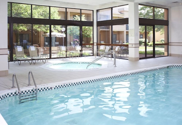 Gallery - Courtyard By Marriott Detroit Dearborn
