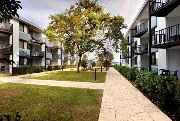 Gallery - Lodestar Waterside Apartments