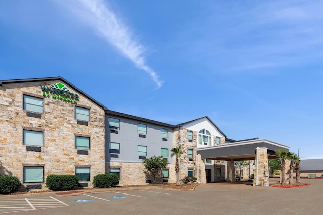 Gallery - Wingate By Wyndham College Station South
