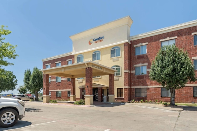 Gallery - Comfort Suites Mckinney