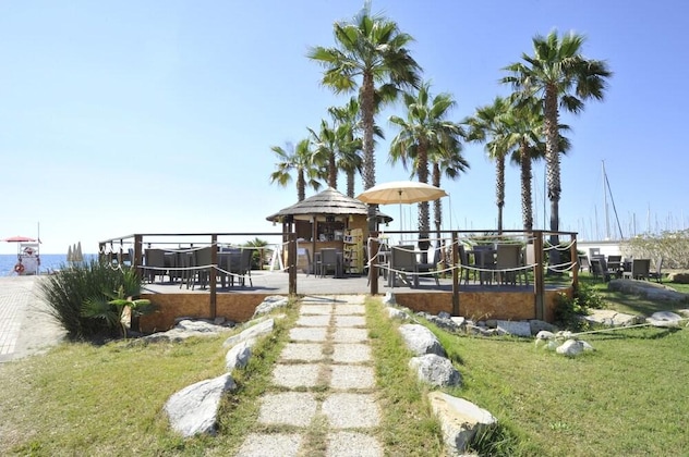 Gallery - Aregai Marina Hotel & Residence
