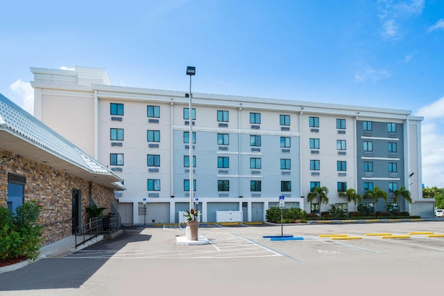 Gallery - Best Western Plus Hollywood Aventura