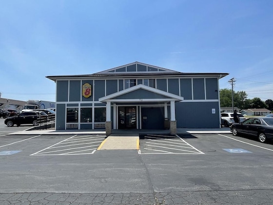 Gallery - Super 8 By Wyndham Beaver Dam