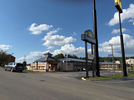 Gallery - Days Inn By Wyndham Cookeville