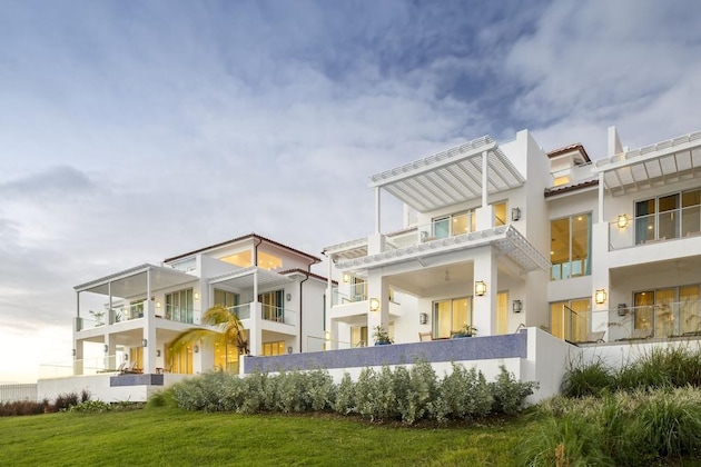 Gallery - Windjammer Landing Resort And Residences