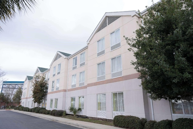 Gallery - Wyndham Garden New Orleans Airport