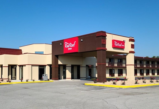 Gallery - Red Roof Inn Staunton