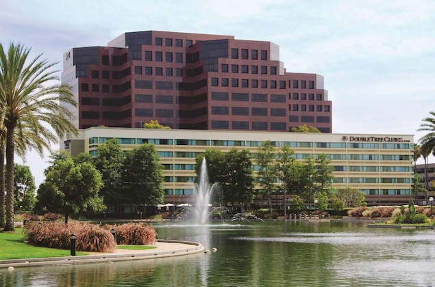Gallery - Lakeside Orange County Airport Hotel