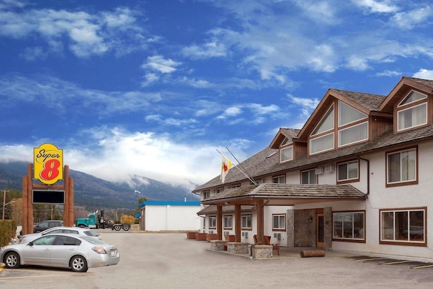 Gallery - Super 8 By Wyndham Valemount