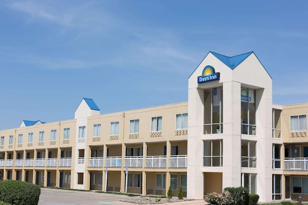 Gallery - Days Inn By Wyndham West Des Moines   Clive
