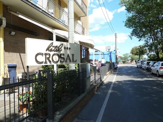 Gallery - Crosal