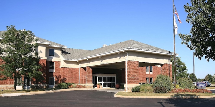 Gallery - Hampton Inn & Suites Newtown