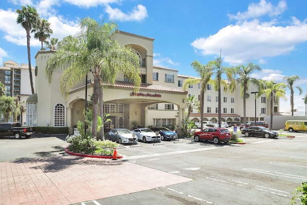 Gallery - Hampton Inn & Suites Santa Ana Orange County Airport