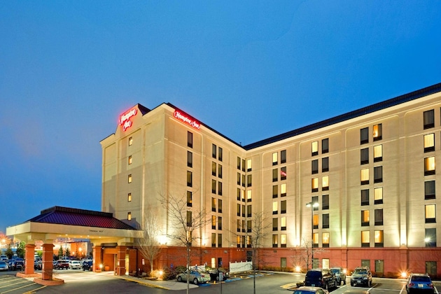 Gallery - Hampton Inn Boston-Logan Airport