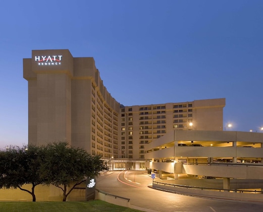 Gallery - Hyatt Regency DFW International Airport