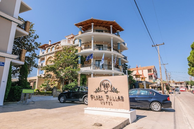 Gallery - Plaza Pallas