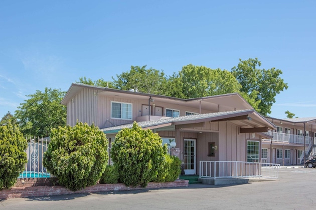 Gallery - Days Inn By Wyndham Oroville