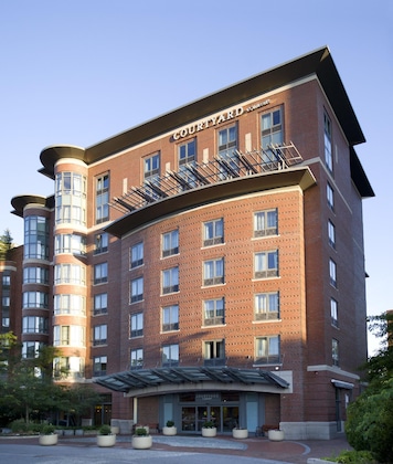 Gallery - Courtyard By Marriott Boston Brookline
