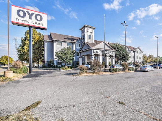 Gallery - Oyo Townhouse Oklahoma City Airport