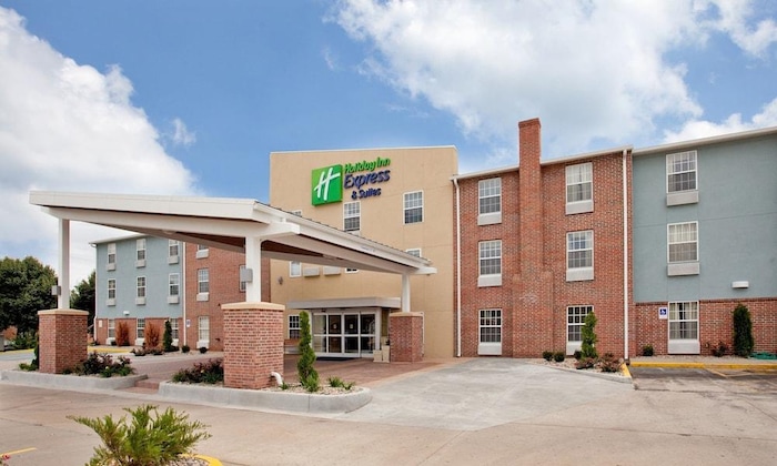 Gallery - Holiday Inn Express & Suites North Kansas City By Ihg