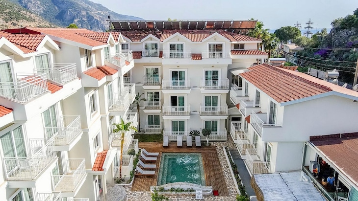 Gallery - Montebello Deluxe