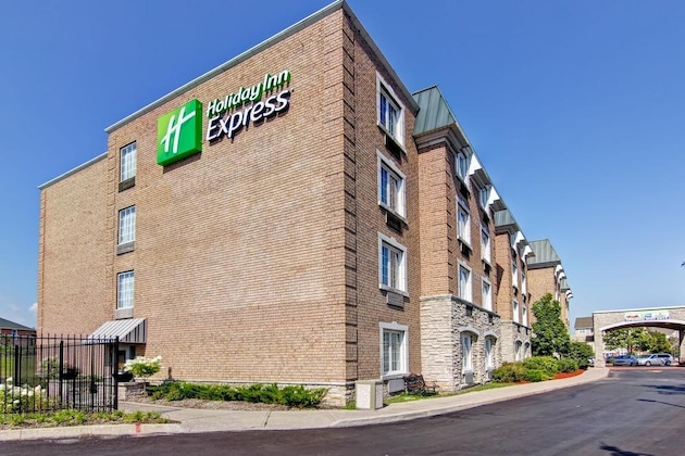 Gallery - Holiday Inn Express Whitby By Ihg
