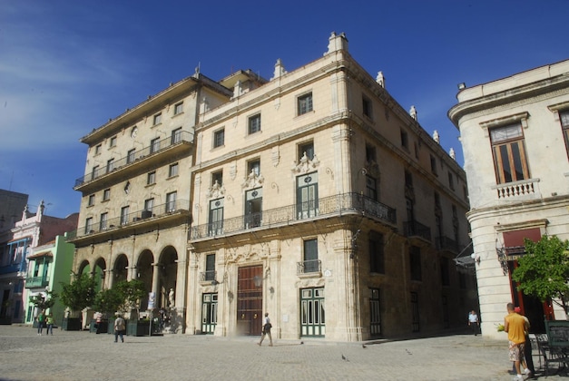 Gallery - Palacio Del Marques De San Felipe Y Santiago De Bejucal