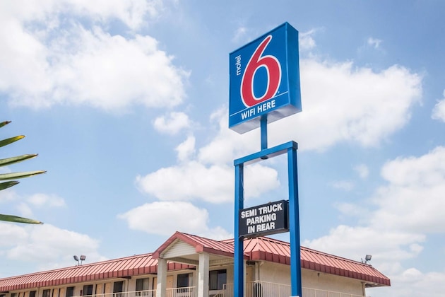 Gallery - Motel 6 Mesquite