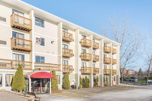 Gallery - Days Inn By Wyndham Colchester Burlington