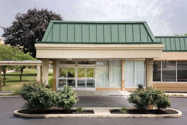 Gallery - Days Inn & Suites By Wyndham York