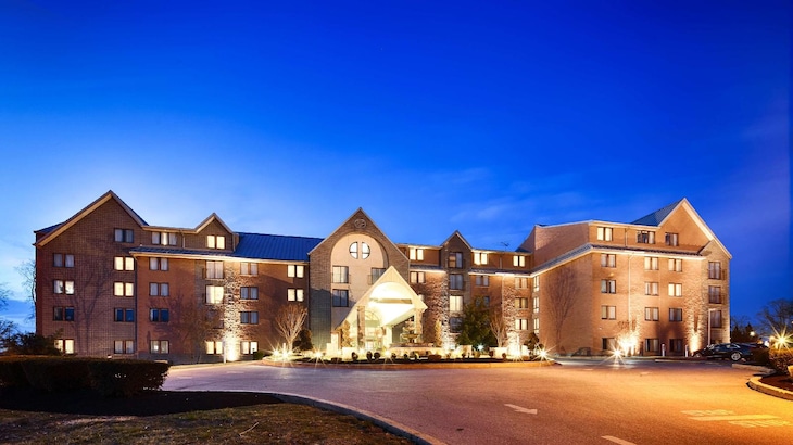 Gallery - Best Western Plus Concordville Hotel