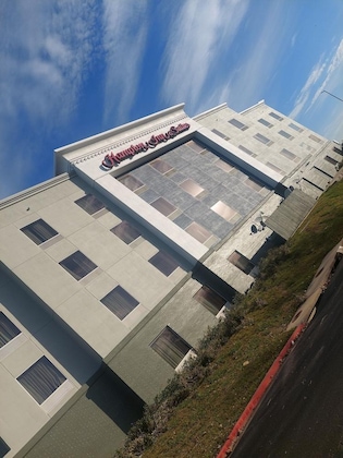 Gallery - Hampton Inn & Suites Gainesville