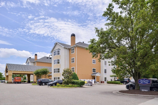Gallery - Hampton Inn & Suites Newport News Arpt Oyster Pt