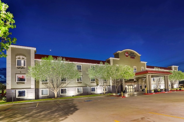 Gallery - Best Western Plus University Inn & Suites