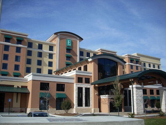 Gallery - Embassy Suites Savannah Airport