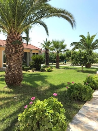 Gallery - Village Inn Studios & Family Apartments