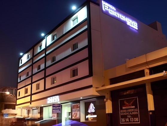 Gallery - Hotel Portonovo Plaza Guadalajara
