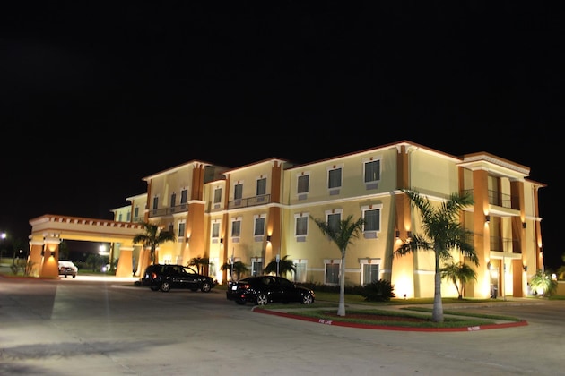 Gallery - Super 8 By Wyndham Hidalgo Mcallen Area