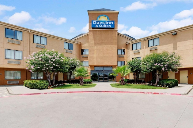 Gallery - Days Inn & Suites By Wyndham Desoto
